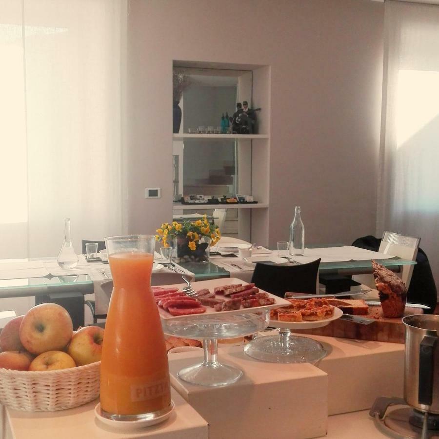 Bed and Breakfast Largo Fileni 7 San Benedetto del Tronto Exterior foto